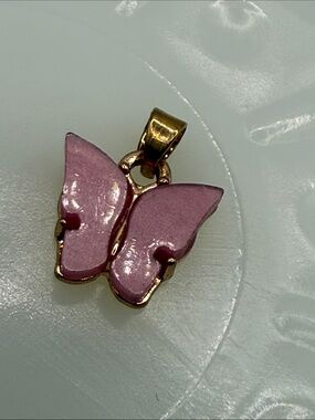 Sweet pink fashion butterfly charm dainty piece